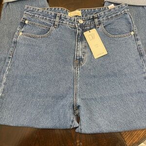 Light Blue Straight Jeans with Classic Style